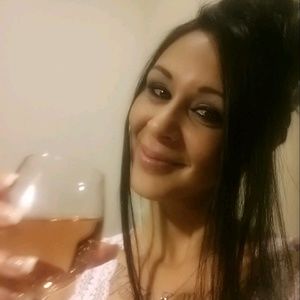 Meet your Posher, Delores